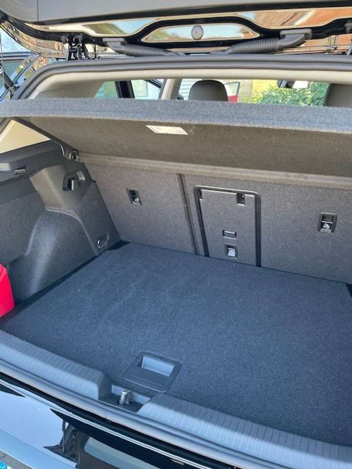 Volkswagen Golf | 2025