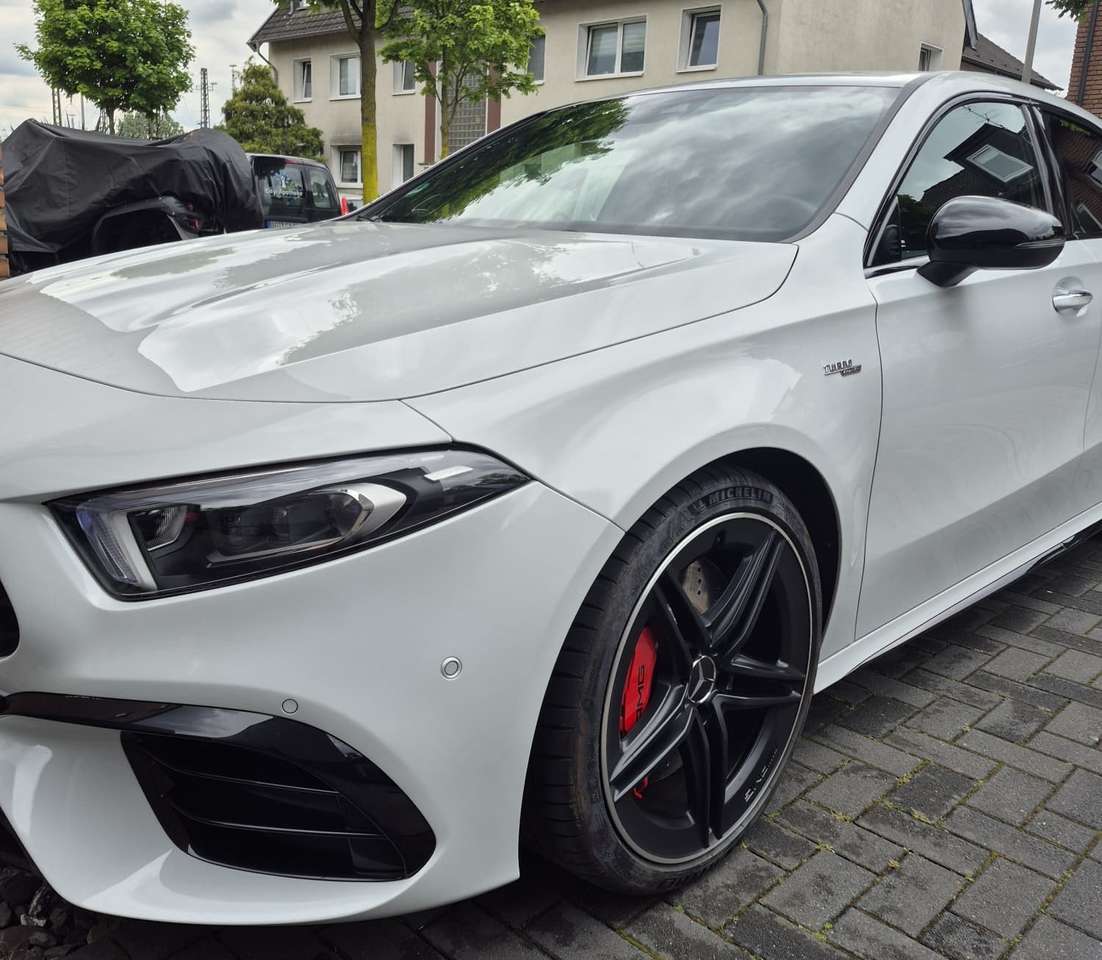 Mercedes Benz A | 2020