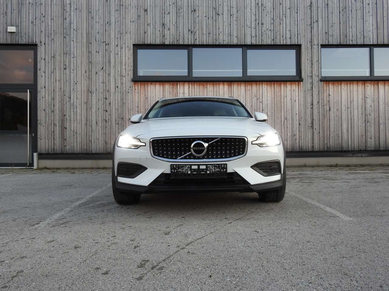 Volvo V60 Cross Country | 2020