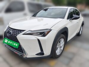 Lexus UX | 2020